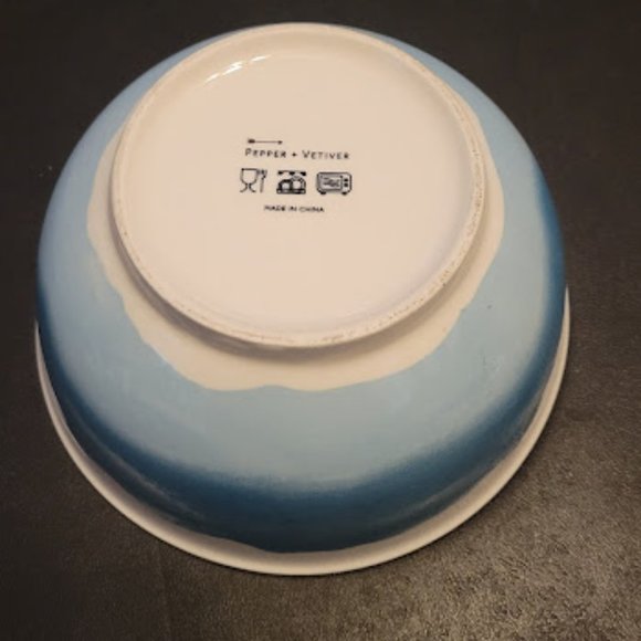 Set of 3 Beautiful Pepper+ Vitiver Oceanian Nesting Bowls Vivid Blues Watercolor - Picture 4 of 8